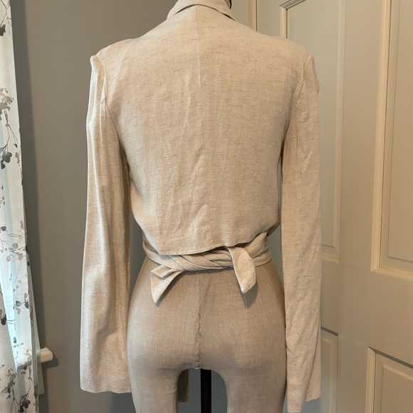 Crop Wrap Blazer - Picture 3 of 7